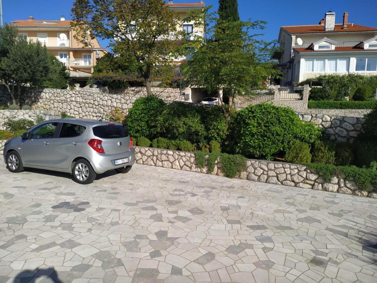 Apartments Marino Novi Vinodolski Buitenkant foto